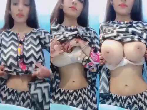 Cute girl showing her massive boobs viral FSI sex