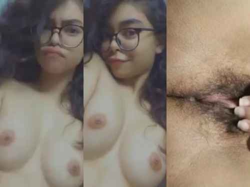 Omaal63 Cute Woman Shows Her Boobs And Private Part